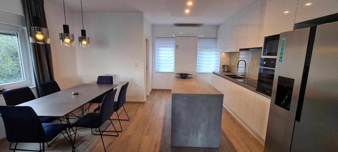 Luxury Apartment Isabel Volosko Bagian luar foto