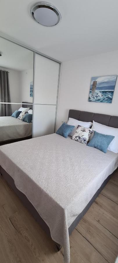 Luxury Apartment Isabel Volosko Bagian luar foto
