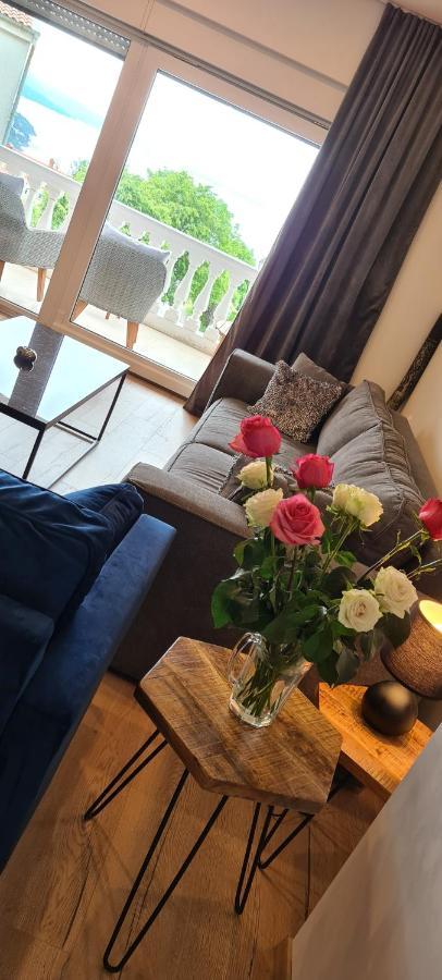 Luxury Apartment Isabel Volosko Bagian luar foto