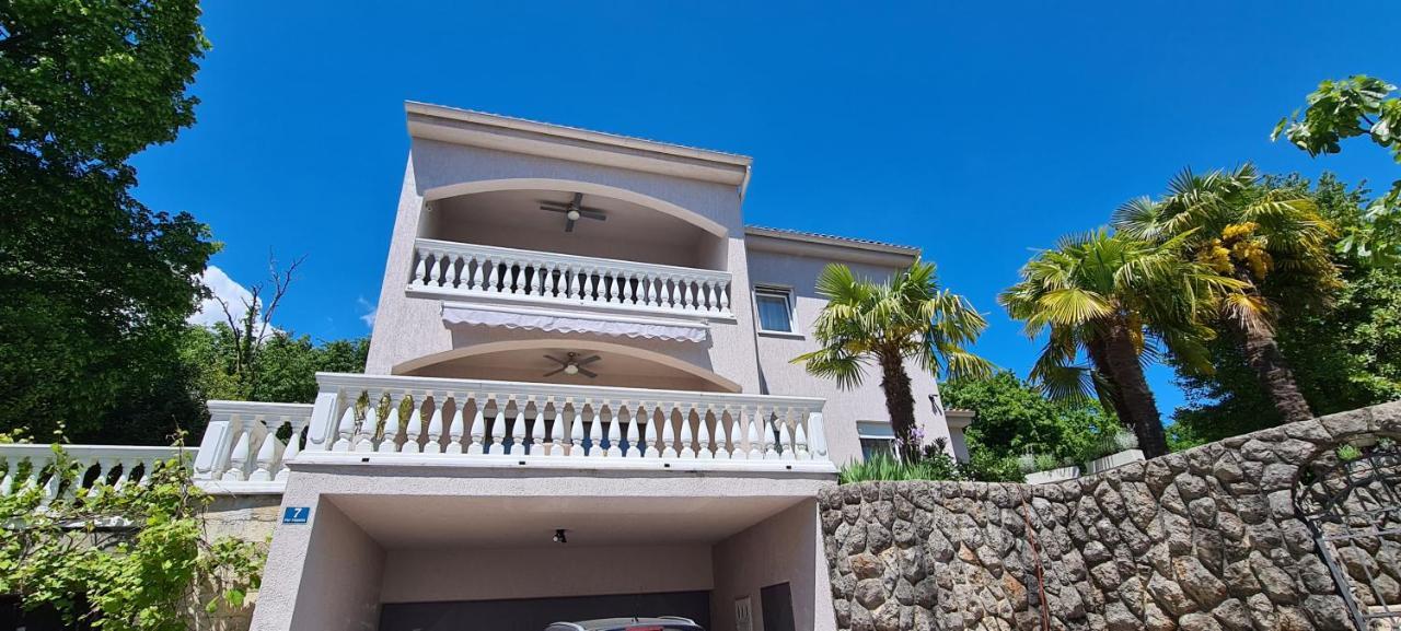 Luxury Apartment Isabel Volosko Bagian luar foto
