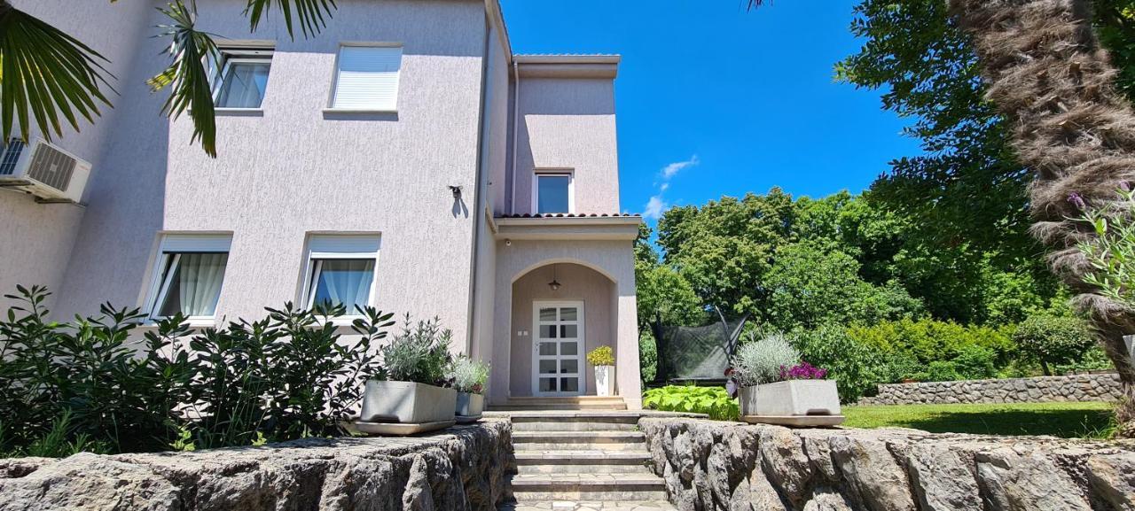 Luxury Apartment Isabel Volosko Bagian luar foto